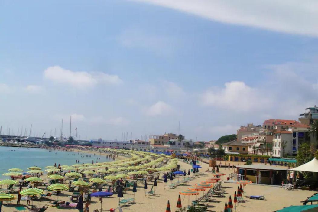 Rosa Centralissimo Sanremo Bagian luar foto